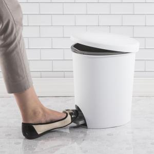 1081  - 2.6 Gal. Ultra™ StepOn Wastebasket